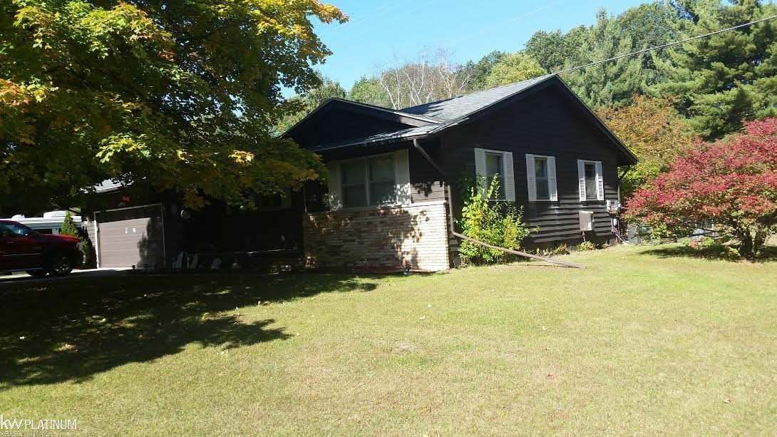 4448 Atkins Road Port Huron, MI 48060 - Photo 1 of 15 31273919.JPG