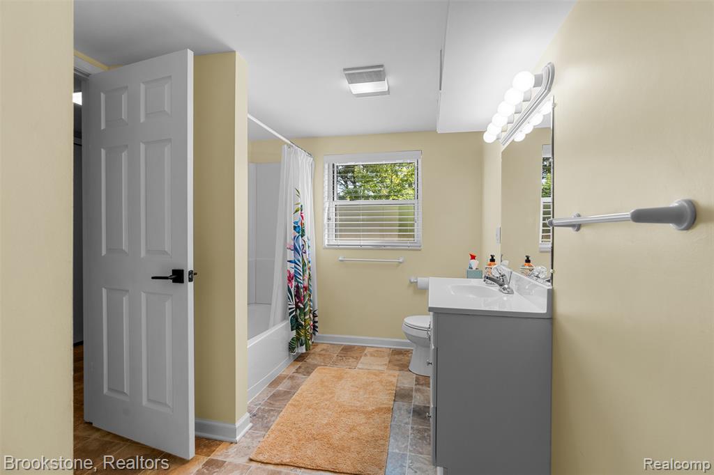 87 East Maryknoll Road Rochester Hills, MI 48309 - Photo 24 of 35
