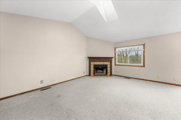 $186,000 | 995 Heritage Court East, Unit 303, Vadnais Heights, MN 55127