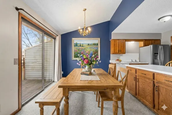 $186,000 | 995 Heritage Court East, Unit 303, Vadnais Heights, MN 55127