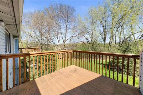 $186,000 | 995 Heritage Court East, Unit 303, Vadnais Heights, MN 55127