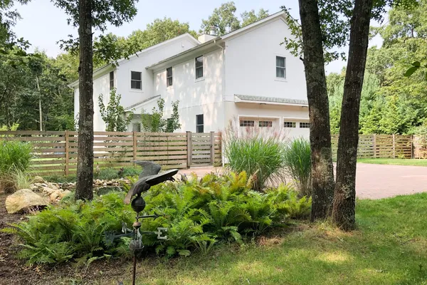 $35,000 | 16 Manor Lane, East Hampton, NY 11937