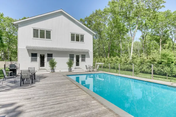$35,000 | 16 Manor Lane, East Hampton, NY 11937