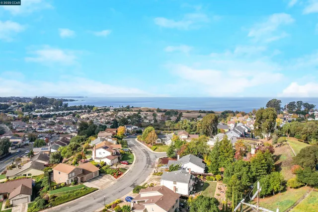 $489,999 | 303 Atlas Drive, Unit 7, Hercules, CA 94547