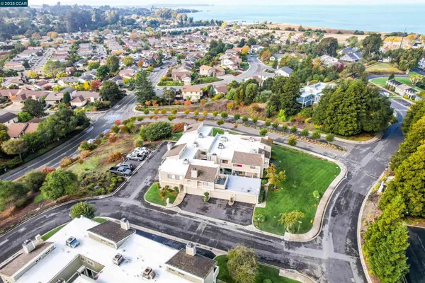 $479,000 | 303 Atlas Drive, Unit 7, Hercules, CA 94547