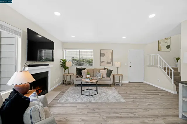 $489,999 | 303 Atlas Drive, Unit 7, Hercules, CA 94547