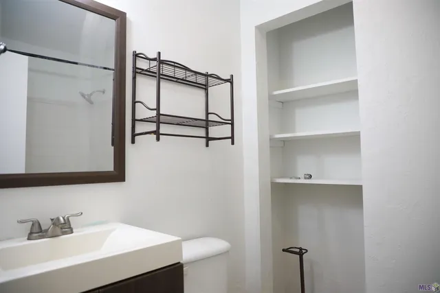 $1,350 | 5740 D'Juanna Drive, Baton Rouge, LA 70811