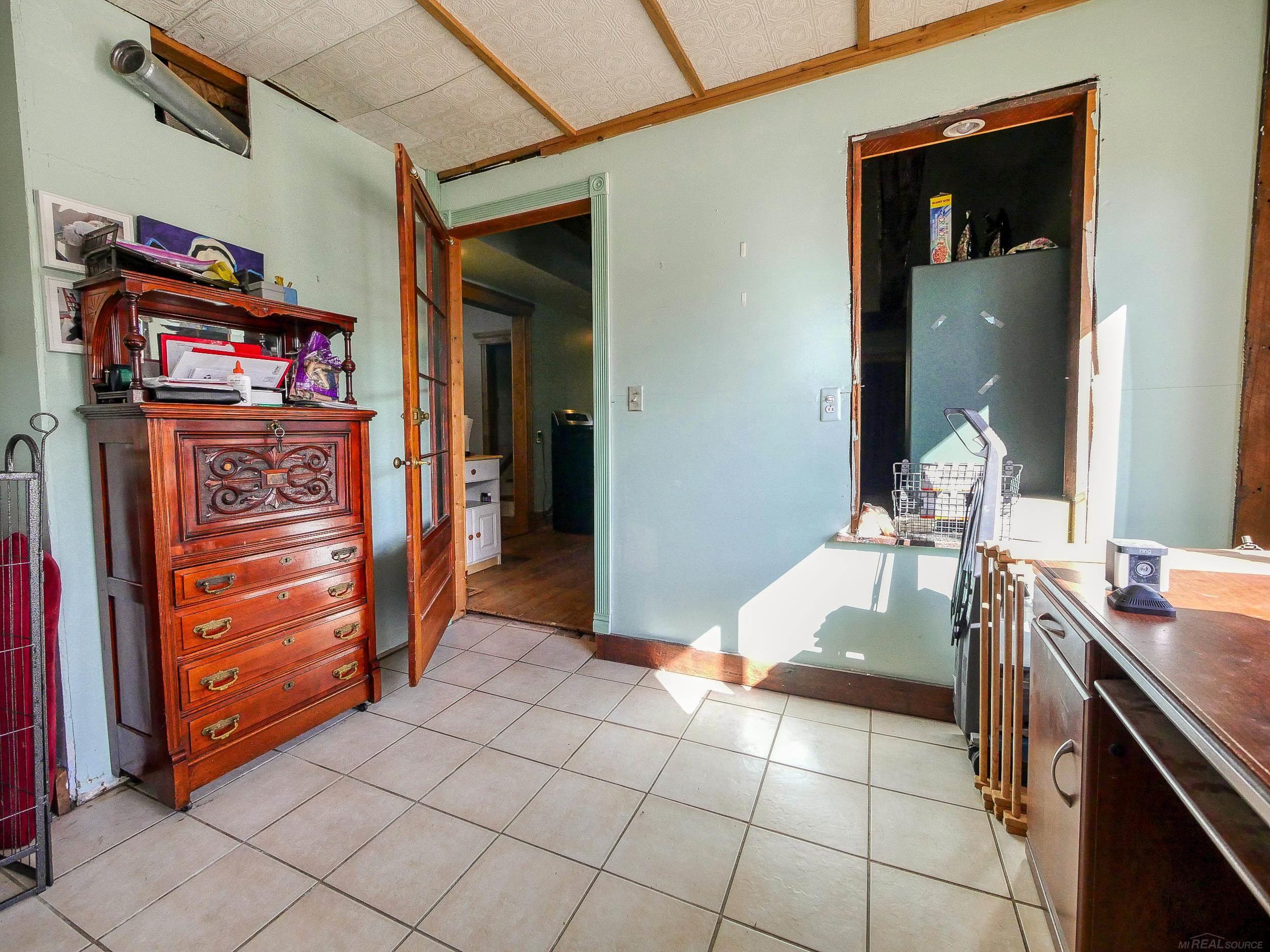 8706 Cork Road Avoca, MI 48006 - Photo 9 of 34