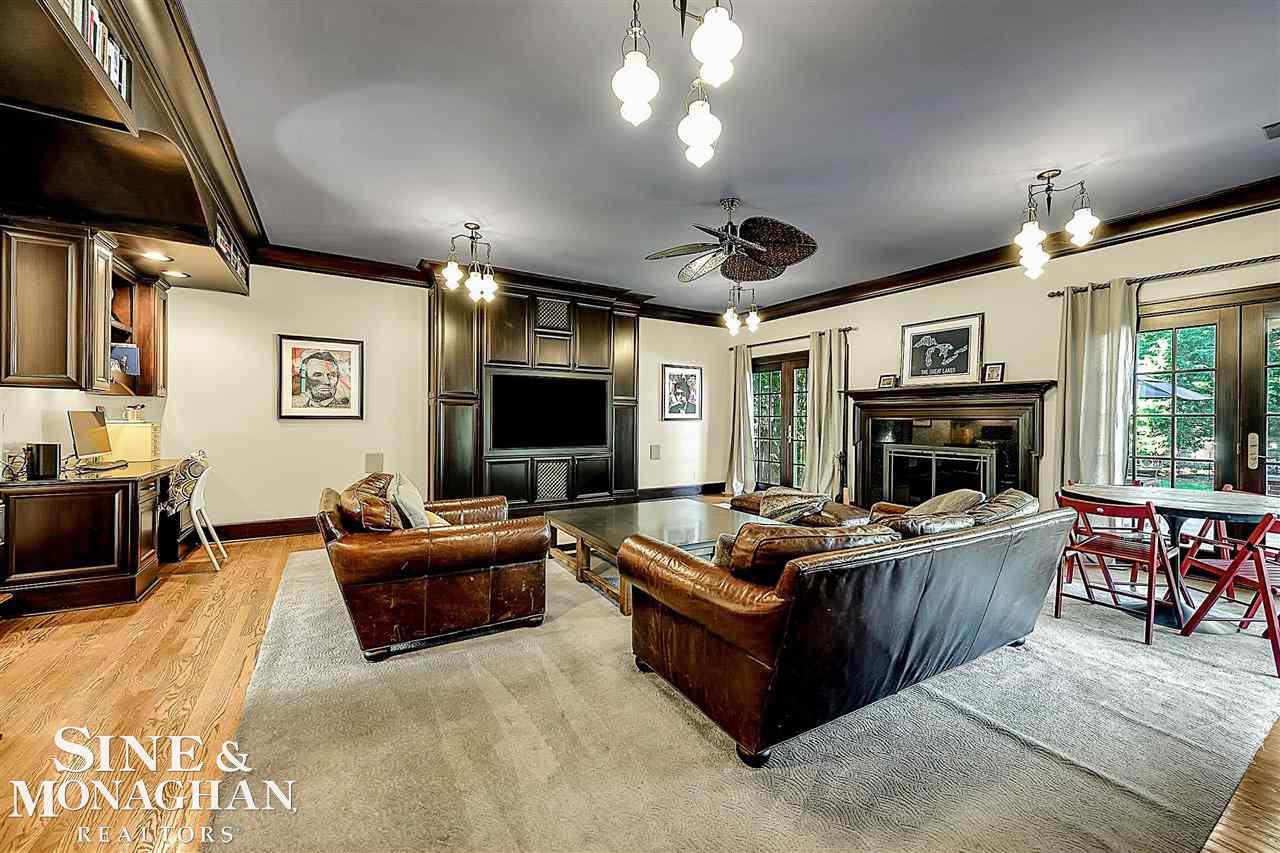 1147 Yorkshire Road Grosse Pointe, MI 48230 - Photo 13 of 42 50082456-12.JPG