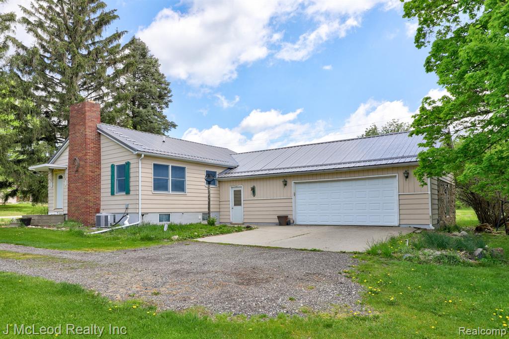 69 West Snover Road Mayville, MI 48744 - Photo 4 of 46 Gallery Image 4