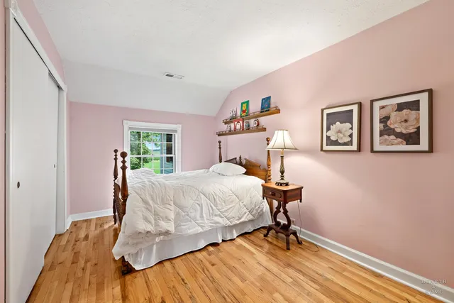 a view of a tennis court