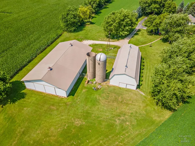 $1,100,000 | 17019 State Line Road, Harvard, IL 60033