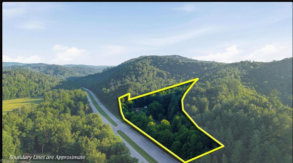 11526 Highway 421 Purlear, NC 28665 - Photo 5 of 45