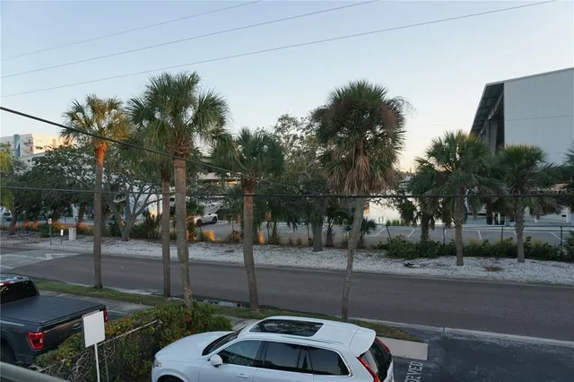 $2,200 | 3753 46th Avenue South, Unit 12, St. Petersburg, FL 33711