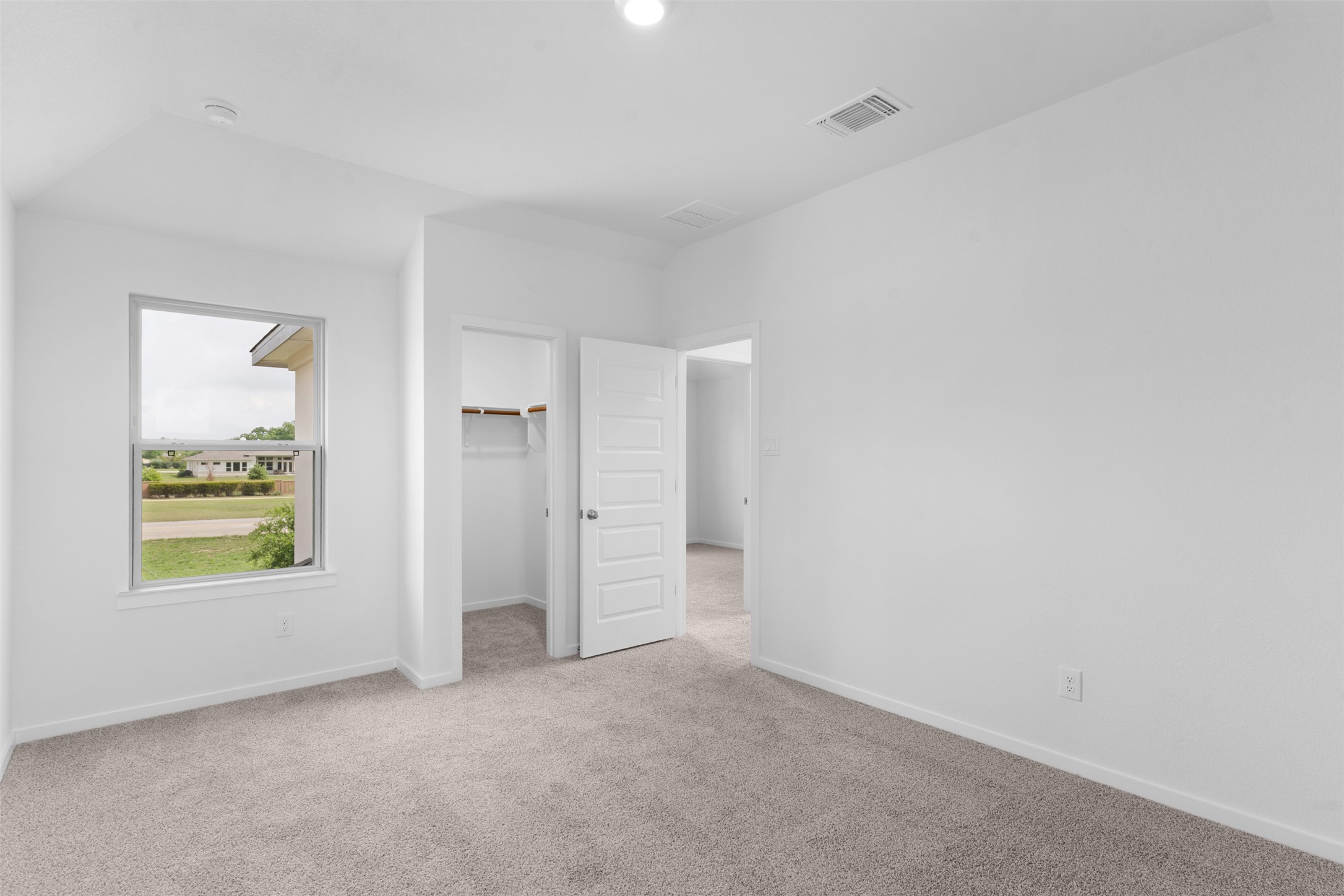 316 Ridgewell Loop Georgetown, TX 78633 - Photo 15 of 25 an empty room with windows and closet