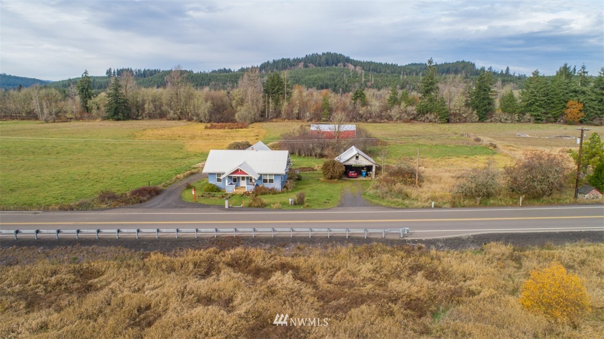 186 Leudinghaus Road Chehalis, WA 98532 - Photo 1 of 25 a view of lake with mountain