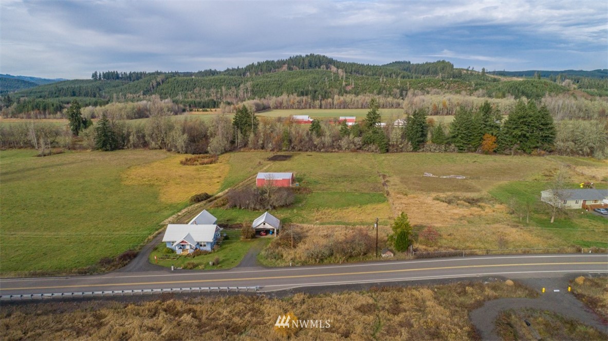 186 Leudinghaus Road Chehalis, WA 98532 - Photo 25 of 25 a view of a lake in middle of the town
