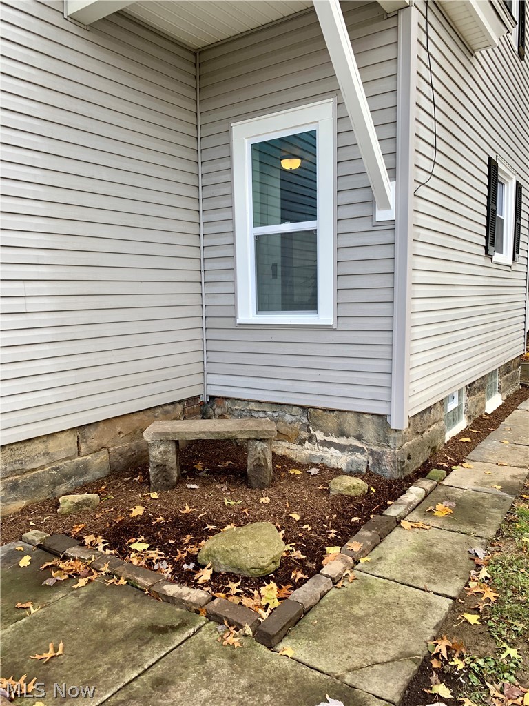 881 Amherst Road Northeast Massillon, OH 44646 - Photo 5 of 33 Gallery Image 5