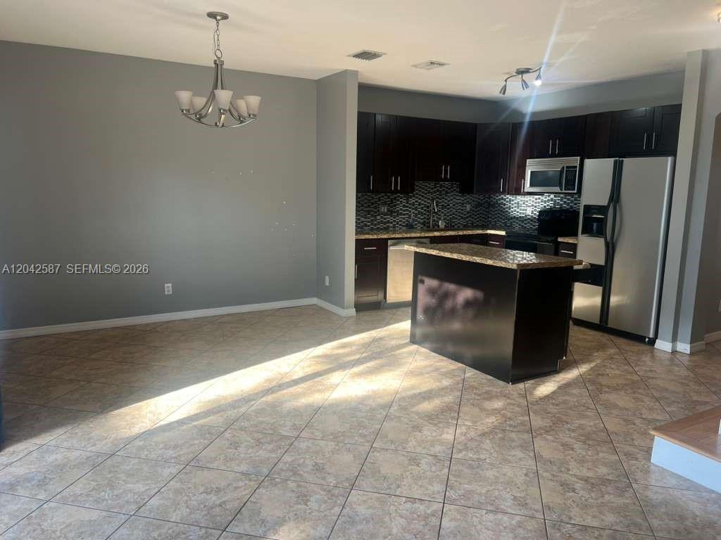 2825 Southwest 127th Way Miramar, FL 33027 - Photo 5 of 18