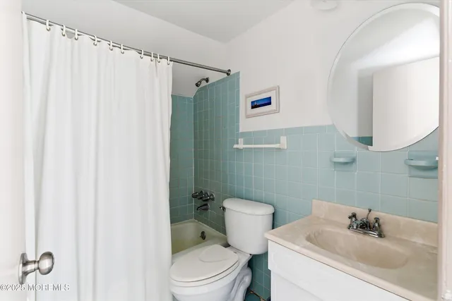 $3,995,000 | 5303 Long Beach Boulevard, Beach Haven, NJ 08008