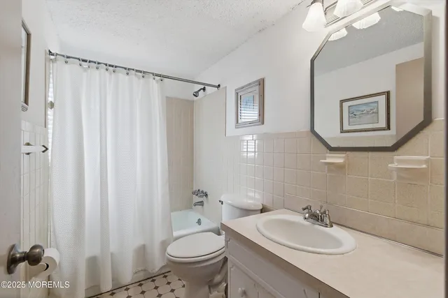 $3,995,000 | 5303 Long Beach Boulevard, Beach Haven, NJ 08008