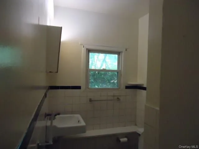 $1,295 | 2 School Street, Unit 1D, Poughkeepsie, NY 12601