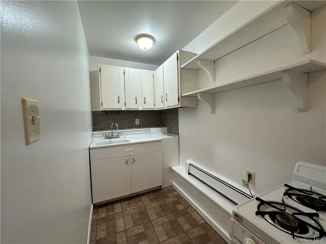 $1,295 | 2 School Street, Unit 1D, Poughkeepsie, NY 12601