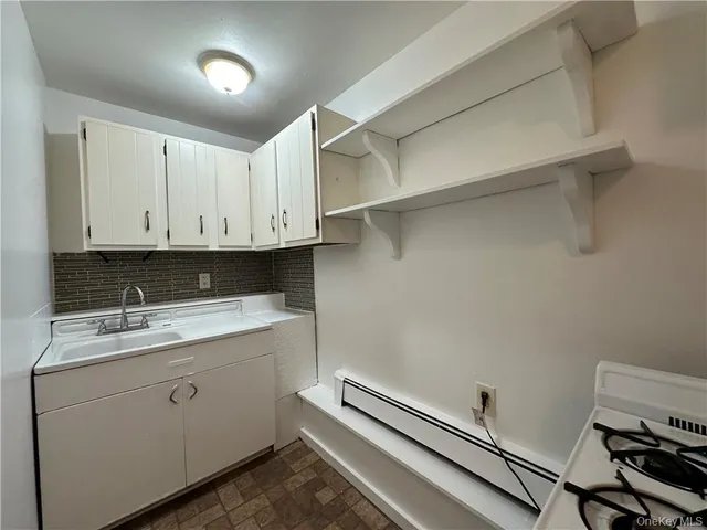 $1,295 | 2 School Street, Unit 1D, Poughkeepsie, NY 12601