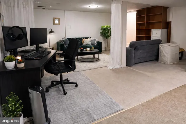 $769,000 | 8621 Kenilworth Drive, Springfield, VA 22151