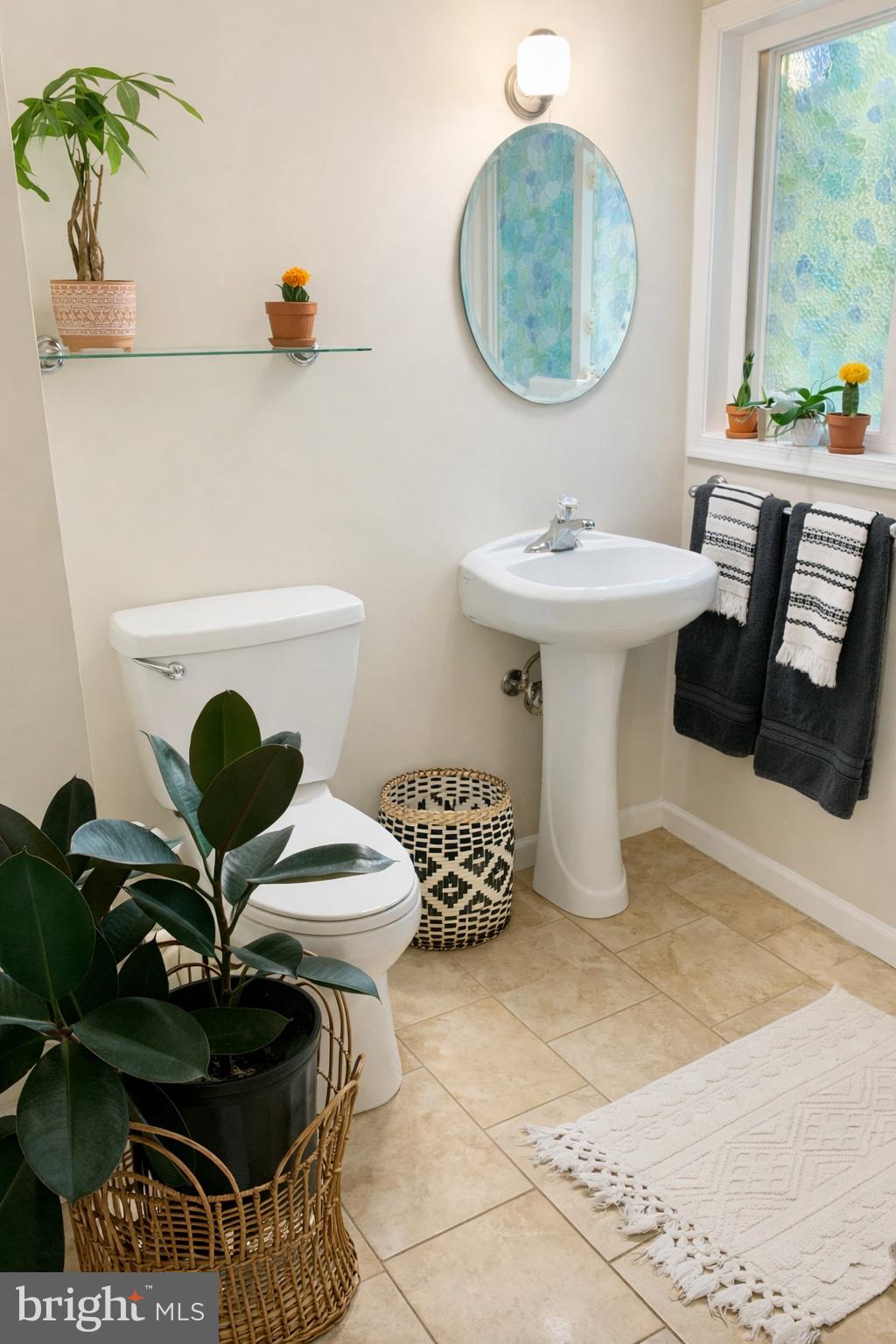 8621 Kenilworth Drive Springfield, VA 22151 - Photo 20 of 21 a bathroom with a sink and a mirror
