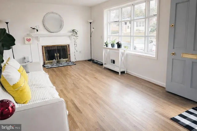 $769,000 | 8621 Kenilworth Drive, Springfield, VA 22151