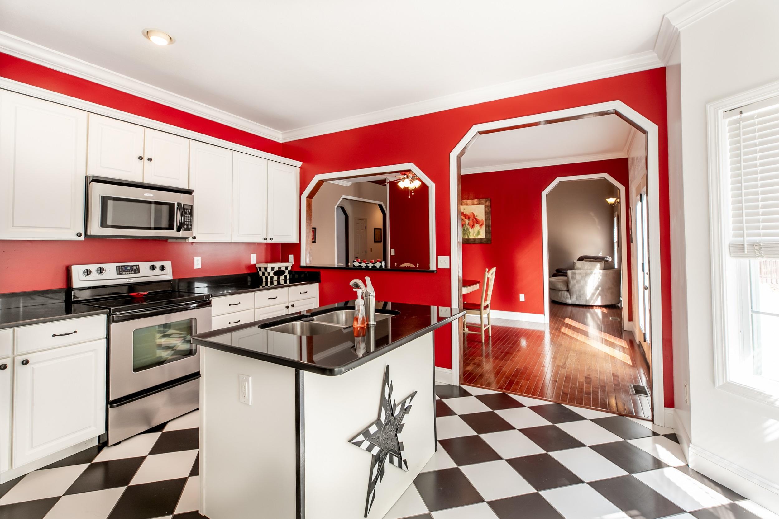 266 Young Road La Follette, TN 37766 - Photo 11 of 38 Kitchen