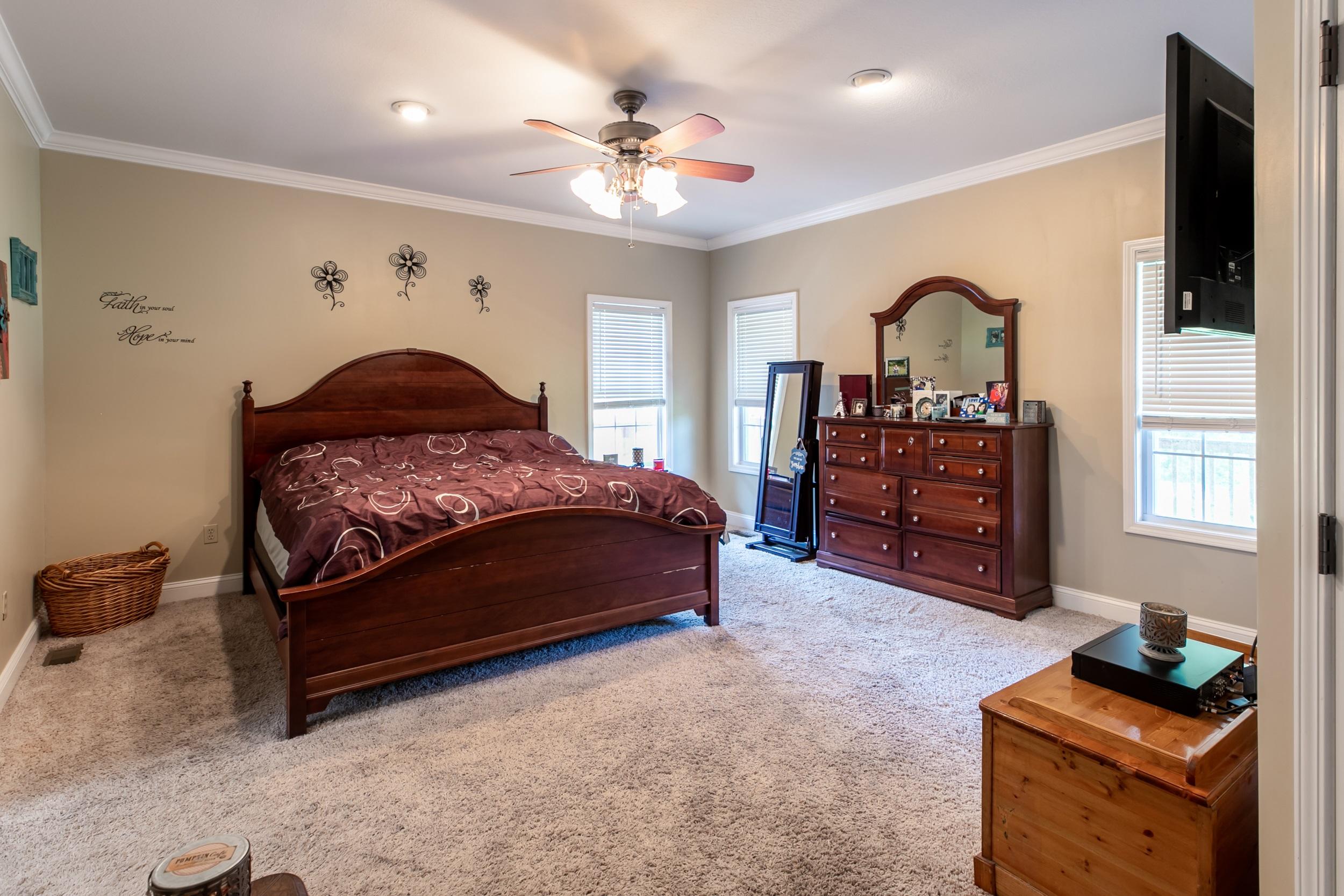 266 Young Road La Follette, TN 37766 - Photo 4 of 38 Master bedroom