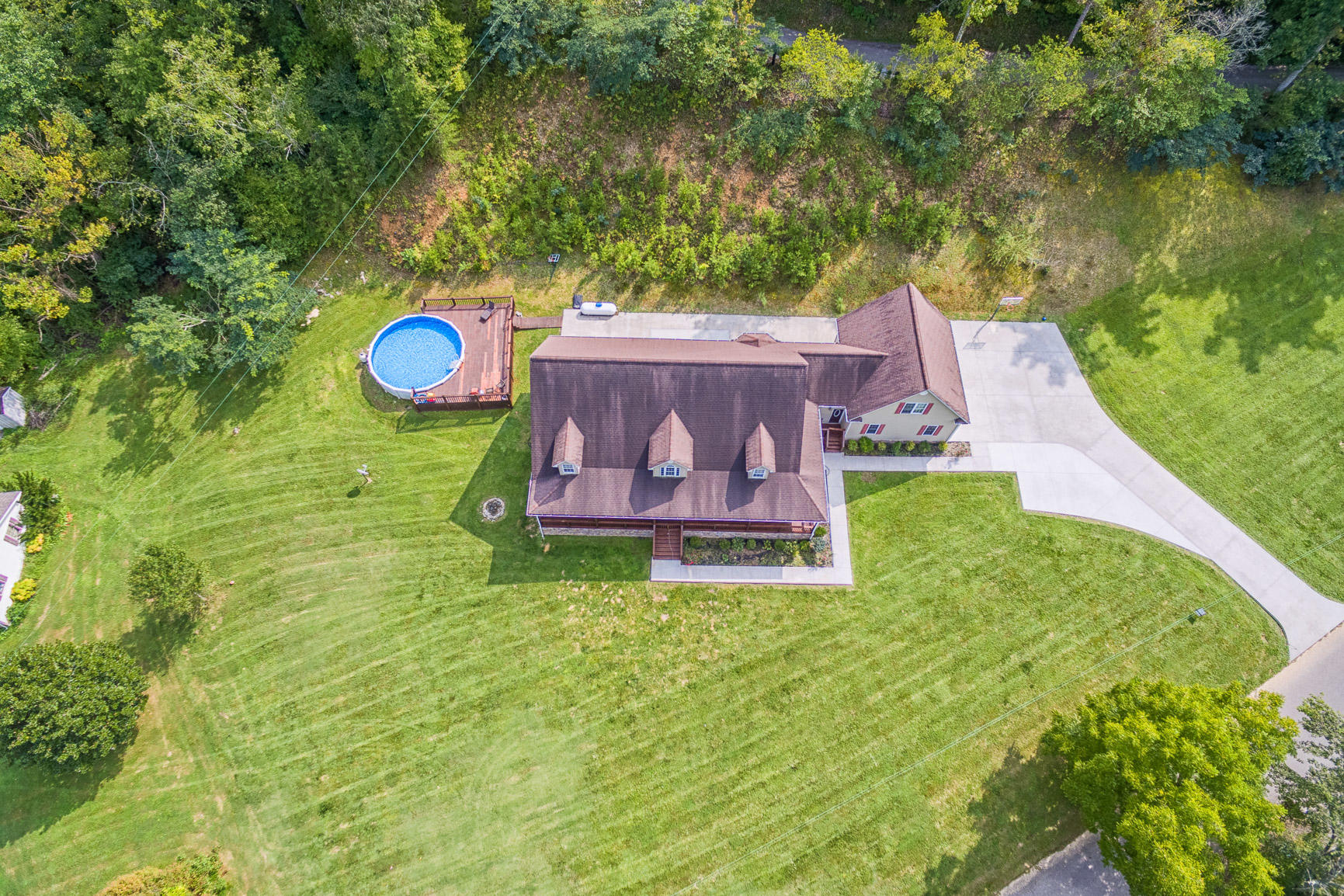 266 Young Road La Follette, TN 37766 - Photo 33 of 38 3773FD90-C01F-4820-AC8A-8E7B76C7748F