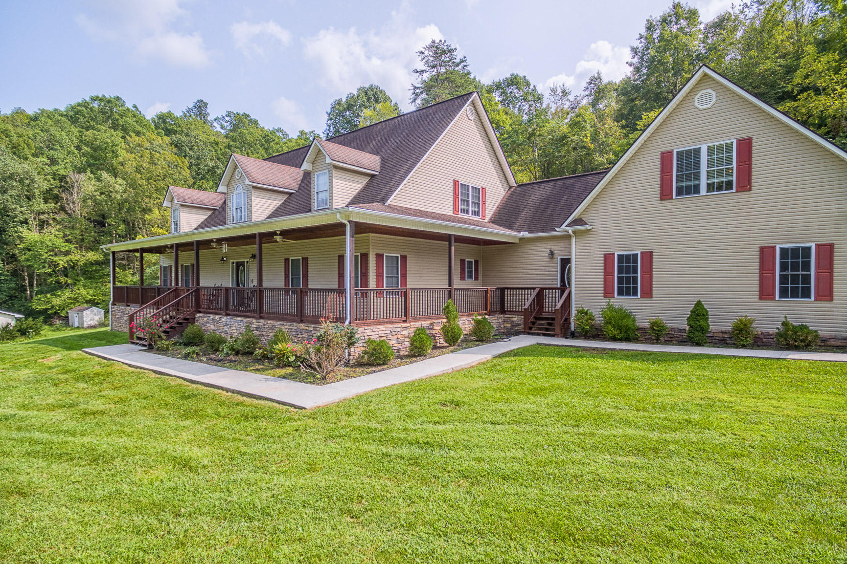 266 Young Road La Follette, TN 37766 - Photo 35 of 38 1BA81D56-63CC-4310-BBA8-A762A39DBCA8