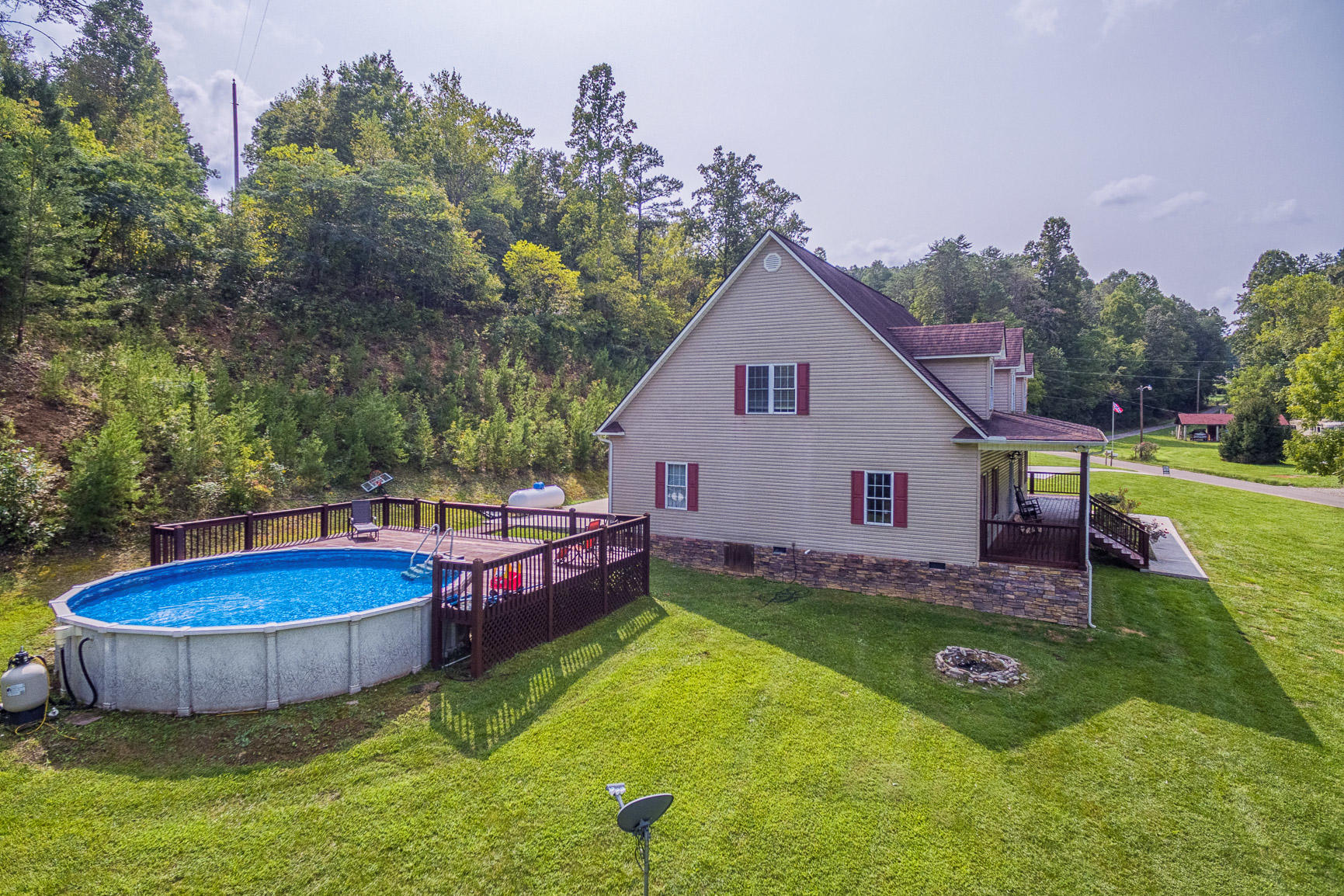 266 Young Road La Follette, TN 37766 - Photo 37 of 38 FDE1E532-8AF7-4527-B7CA-3450CFC2D687