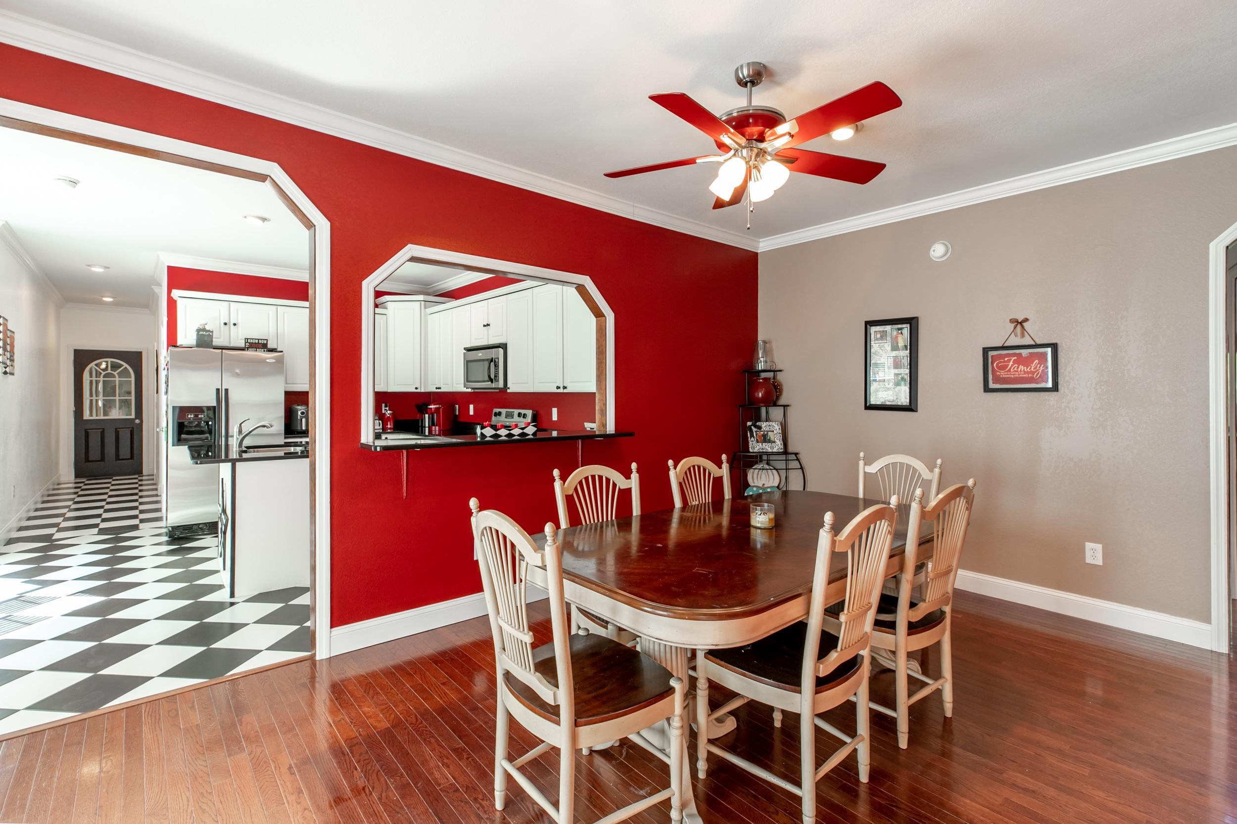 266 Young Road La Follette, TN 37766 - Photo 9 of 38 Dining Room