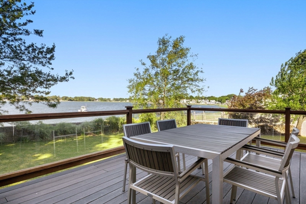 358 Rock Island Road Quincy, MA 02169 - Photo 11 of 40
