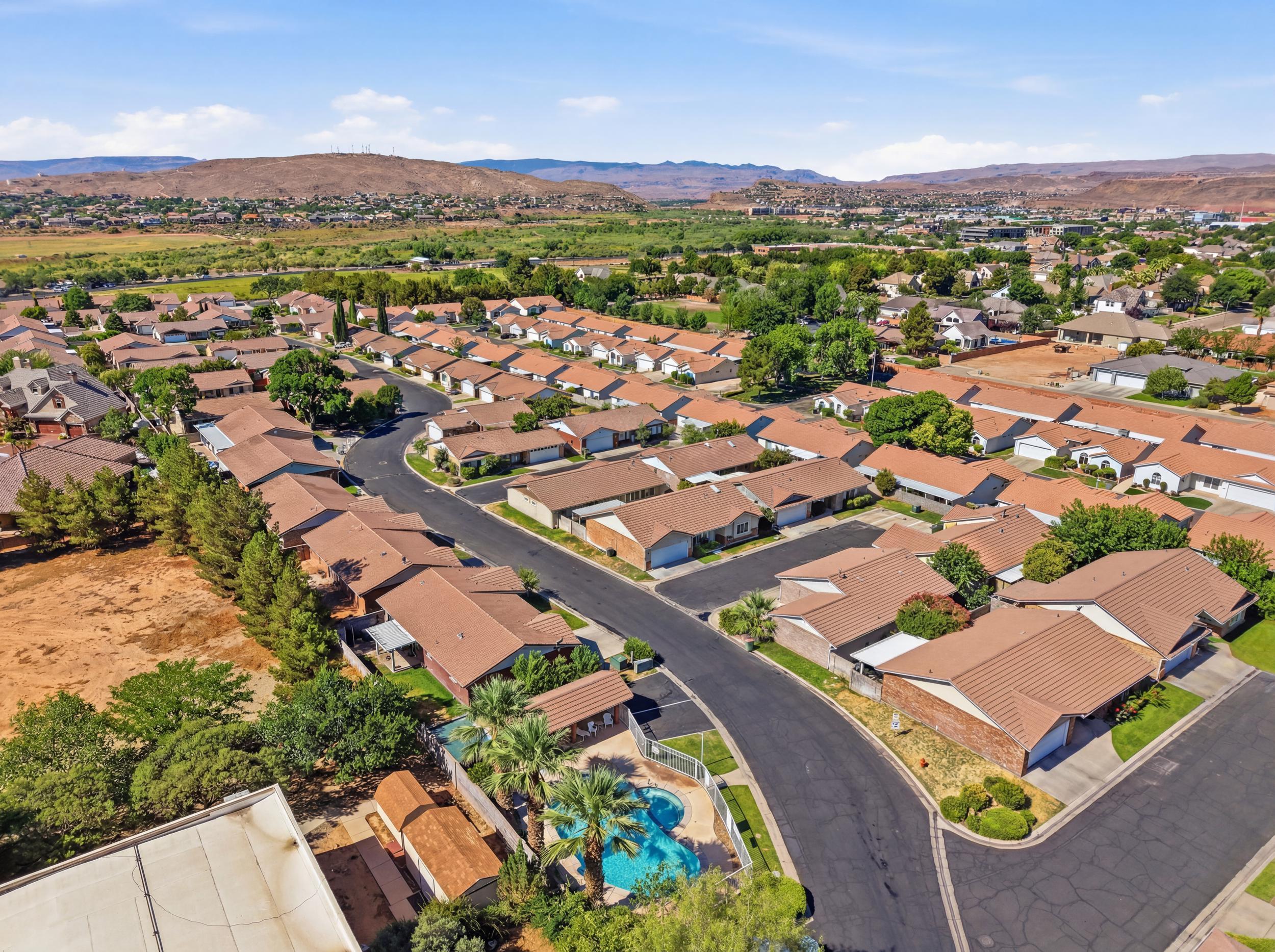 1040 East 900 South, Unit 2 St. George, UT 84790 - Photo 5 of 31 Heritage Lane Neighborhood