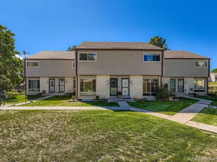 $419,000 | 4234 West Pondview Drive, Littleton, CO 80123