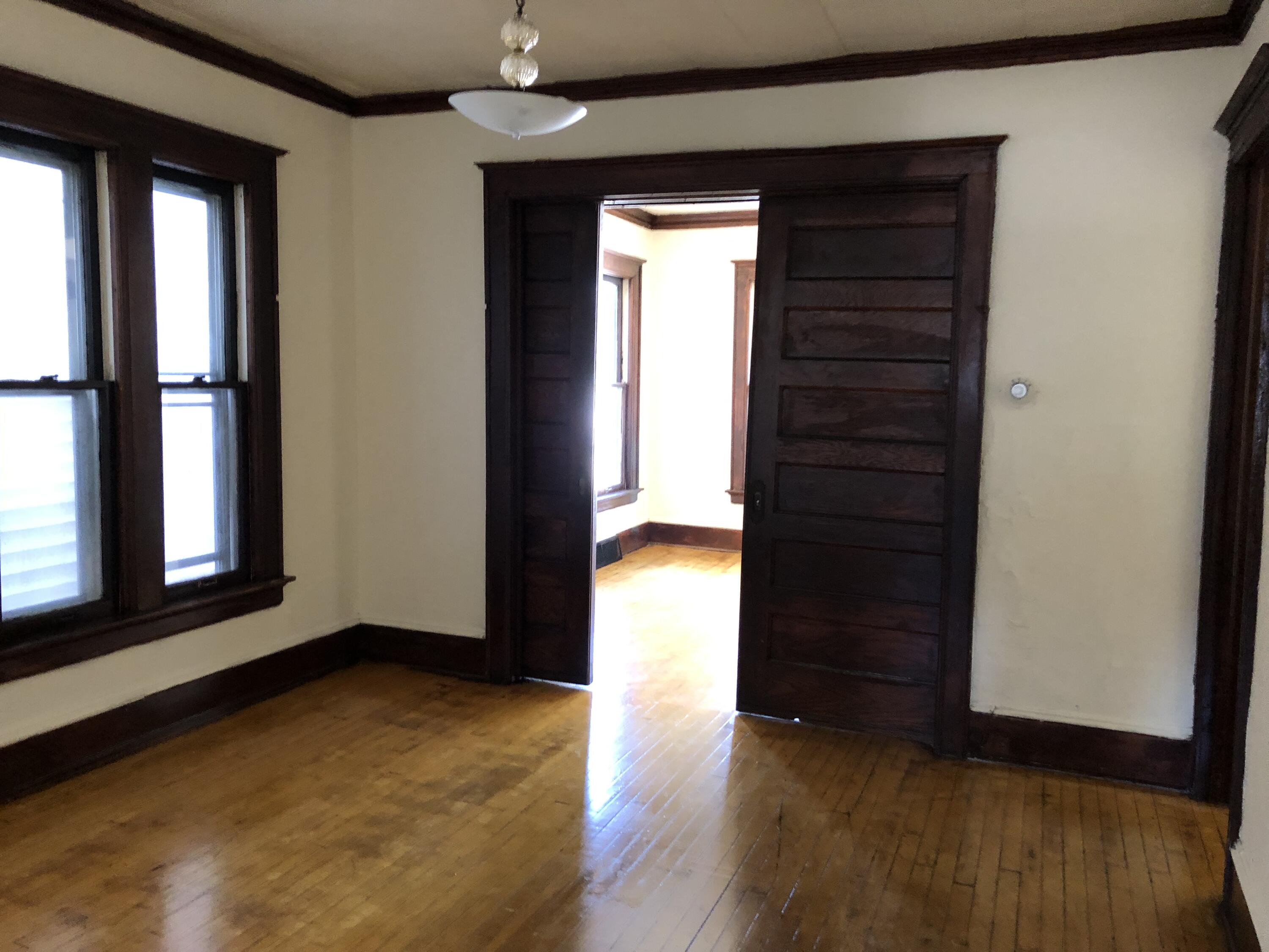 2014 North 35th Street, Unit 2016 Milwaukee, WI 53208 - Photo 4 of 15 LOWER DINING ROOM