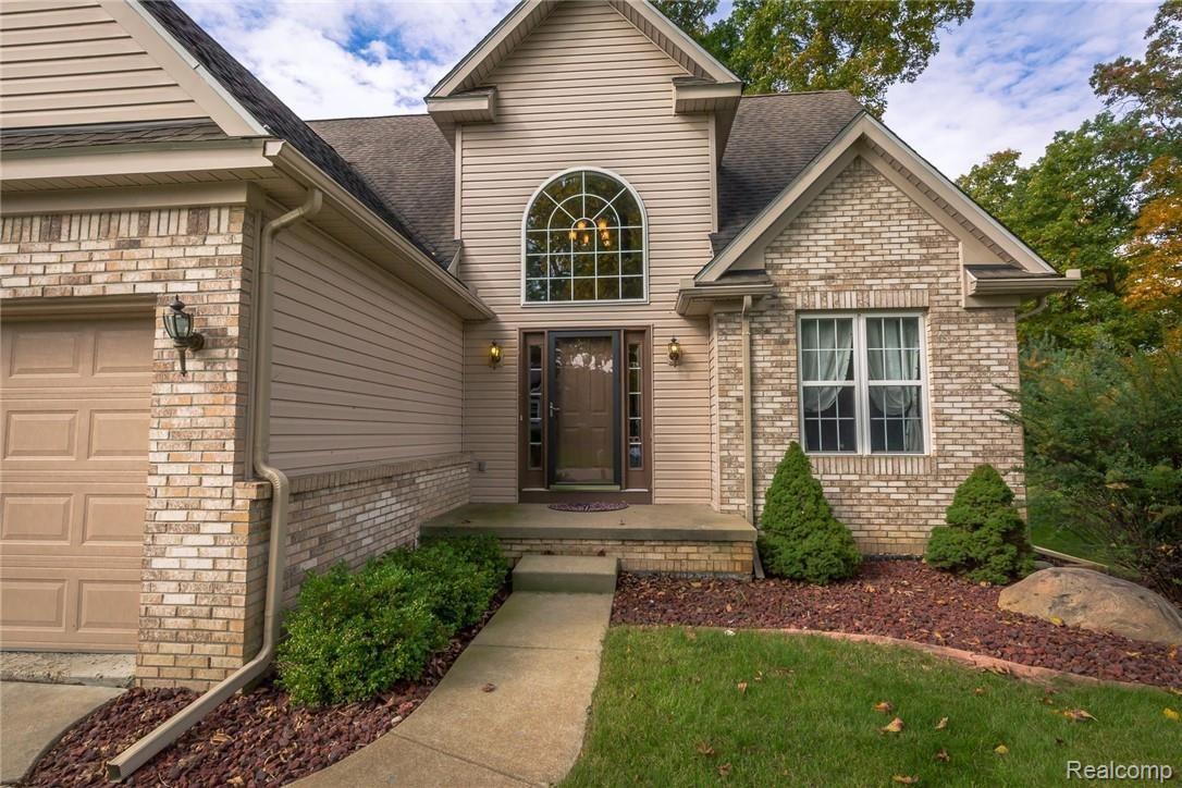 1361 Remsing Street Hartland, MI 48353 - Photo 2 of 33 Image 1.jpg