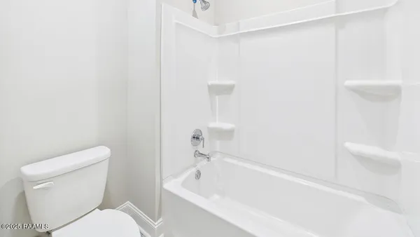 $332,500 | 114 Eden Rdg Road, Duson, LA 70529