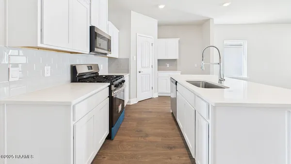 $332,500 | 114 Eden Rdg Road, Duson, LA 70529