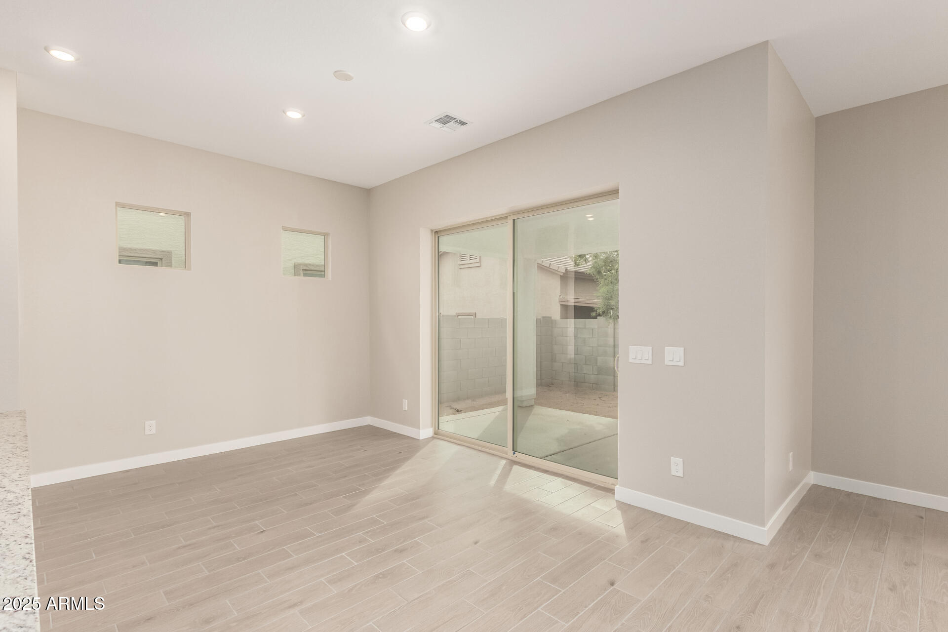 526 North 89th Street Mesa, AZ 85207 - Photo 9 of 39 11 89th