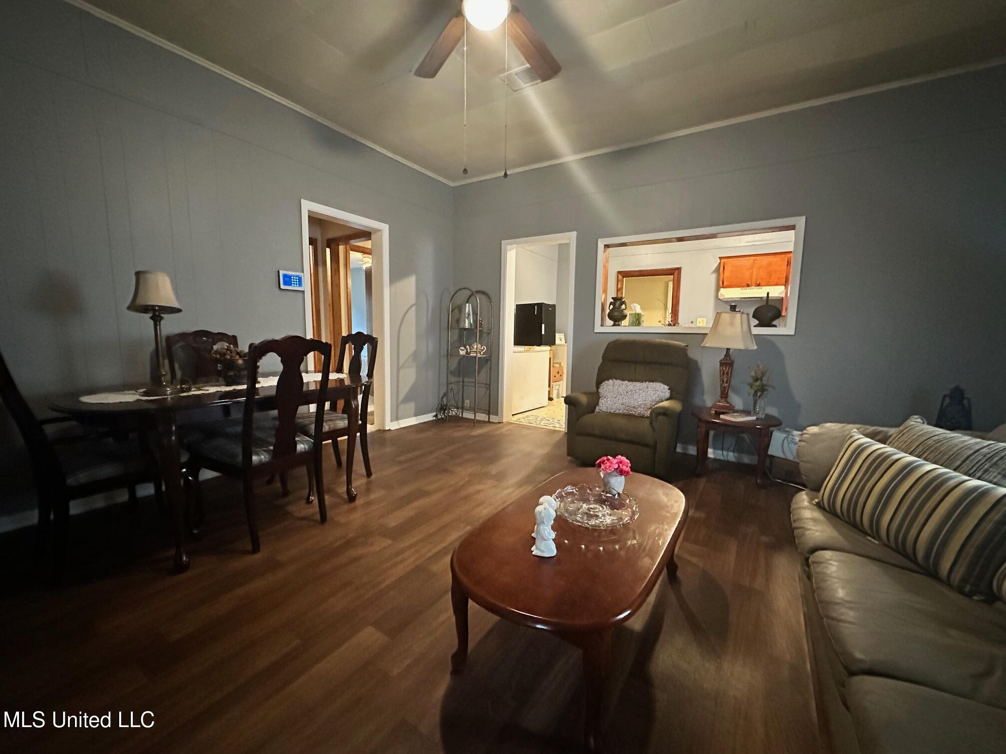 7 Junkin Street Natchez, MS 39120 - Photo 2 of 12 IMG_4058