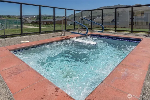 a view of a tennis court