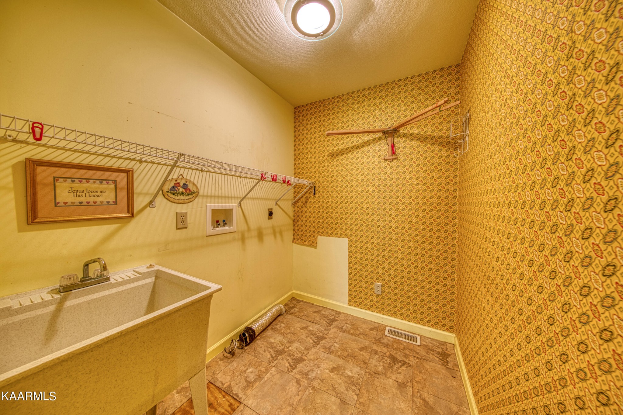 9321 Cameron Road Mascot, TN 37806 - Photo 23 of 31 Gallery Image 23