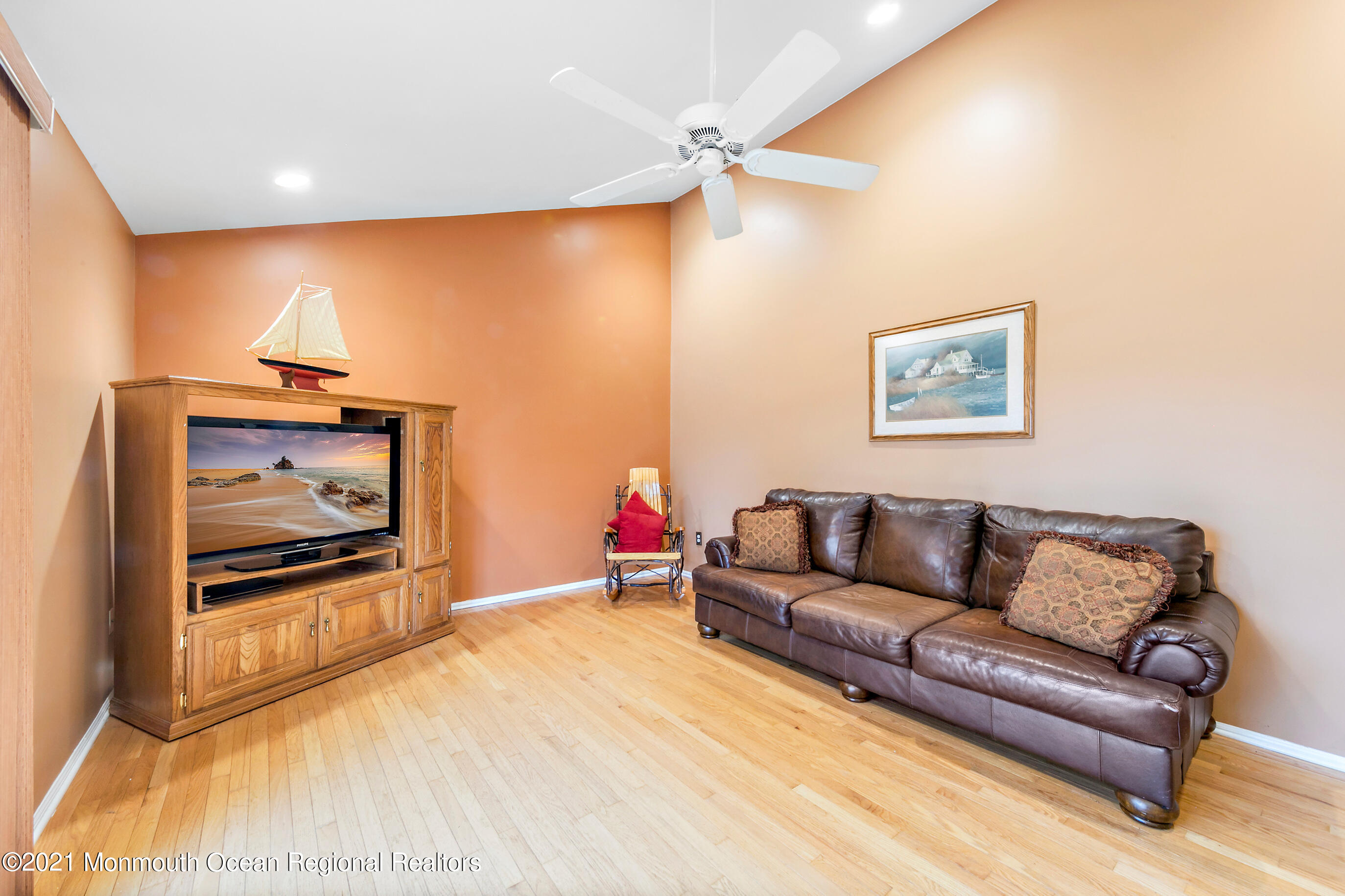 261 Wave Road Manahawkin, NJ 08050 - Photo 15 of 46 261WaveOnline-7