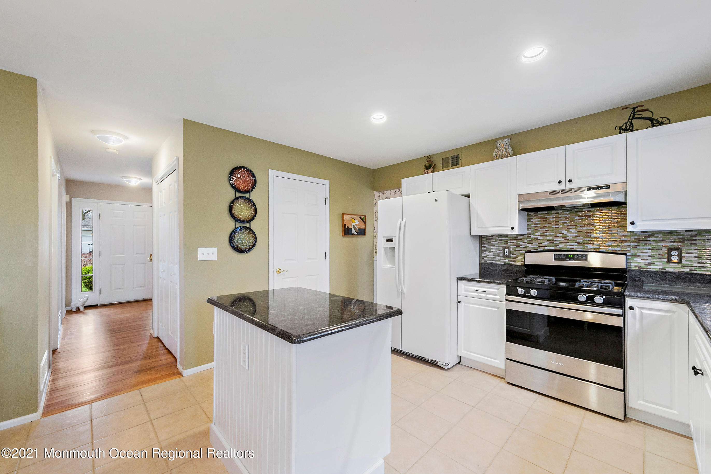 261 Wave Road Manahawkin, NJ 08050 - Photo 27 of 46 261WaveOnline-15